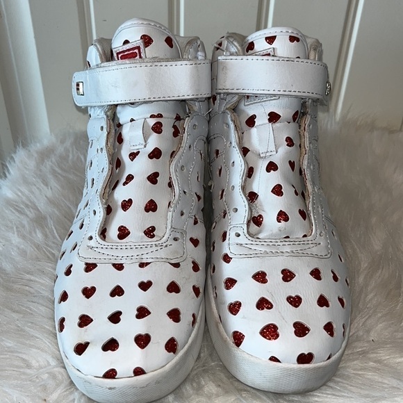 Women CUTE red sparkly novelty heart FILA high tops sneaker shoe size 7.5 - Picture 3 of 14
